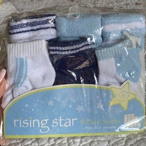 Brand new 6 pack socks. 0-3 months never opened/ worn